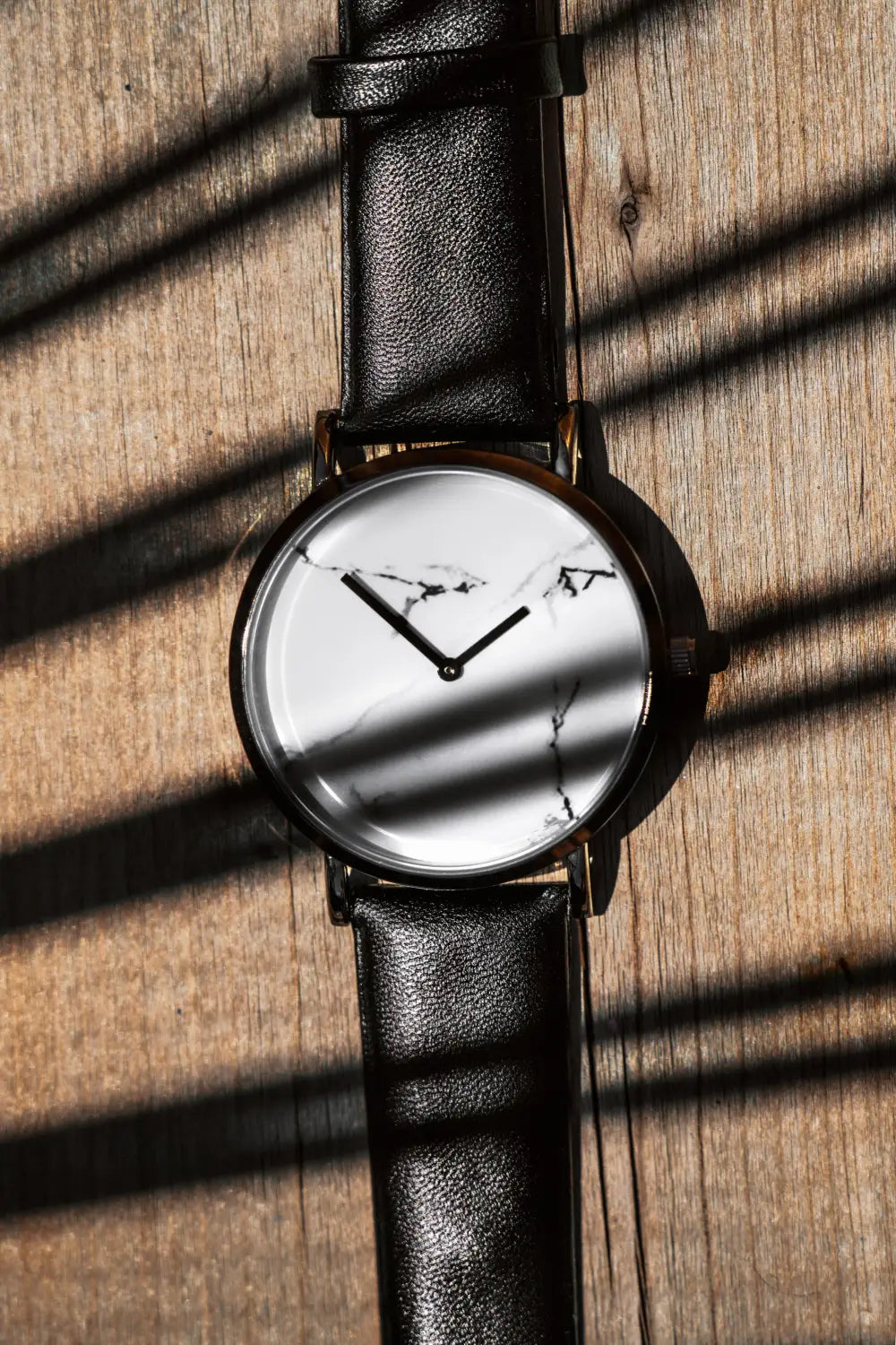 Minimalist Quartz Watch Features: How to Choose for Everyday Wear